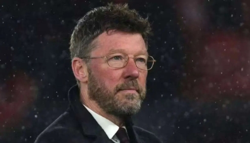 今日趣图：曼联先斩英超前2后斩足总杯冠军 月最佳魔咒？不存在！